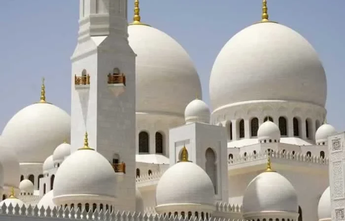 Découvrir les monuments emblématiques d’Abu Dhabi